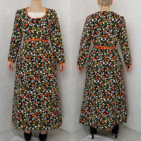 SOLD🌈1970s Lanz of Salzberg quilted floral maxi - Picture 2 of 14